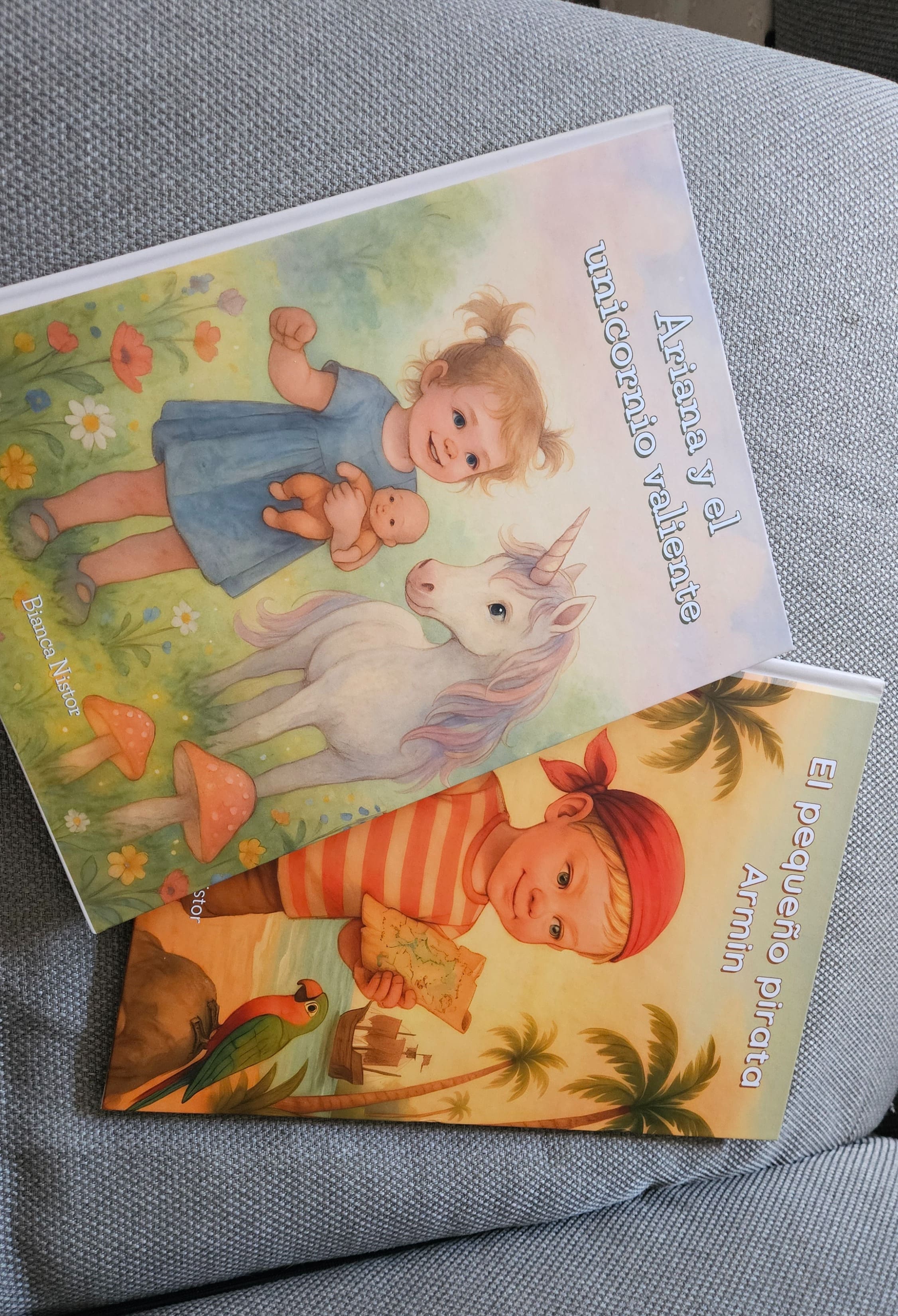 Foto de un libro infantil personalizado por Bianca Carmen Nistor